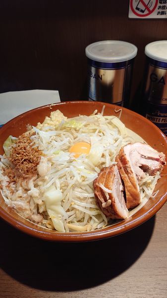 「麺マシ大汁なし  野菜  ニンニク  油」@豚山 大森店の写真