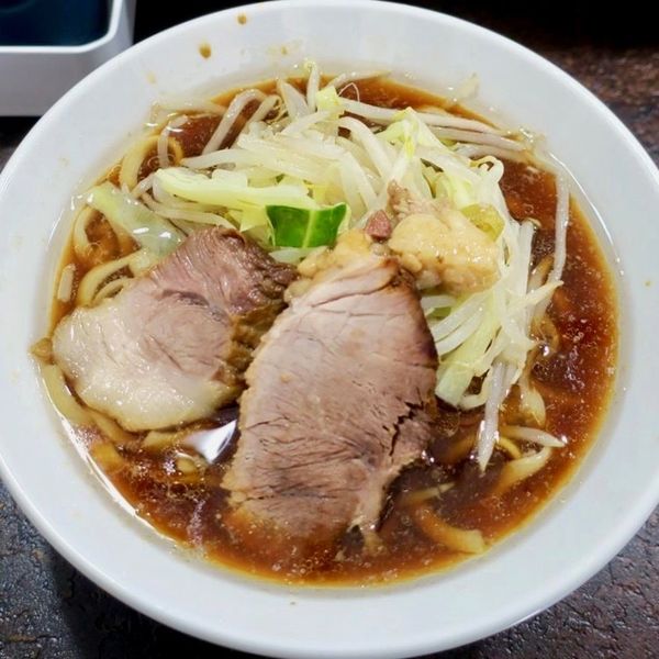 らーめん（麺半分・ヤサイ半分・アブラ半分）