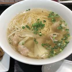 ワンタン麺（塩）880円