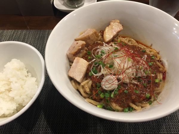 「麻婆まぜそばプチライス付き」@らぁ麺 やまぐち 辣式の写真