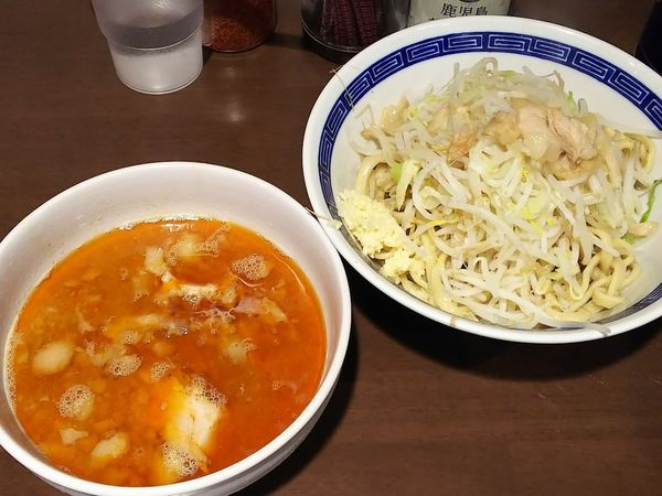 「つけ麺（蓮爾イメージVer.）少なめニンニクアブラ　900円」@ラーメン ゼンゼンの写真