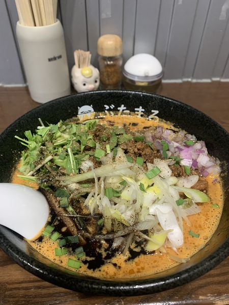 「味噌坦々麺」@らーめんぶたまろの写真