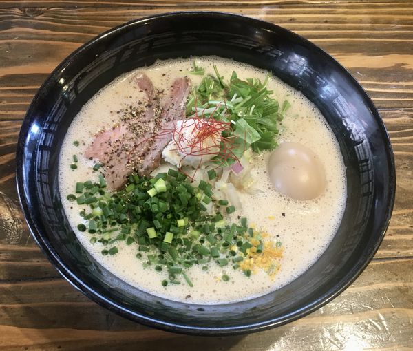 「豊潤はやぶさ+味玉」@麺屋はやぶさの写真