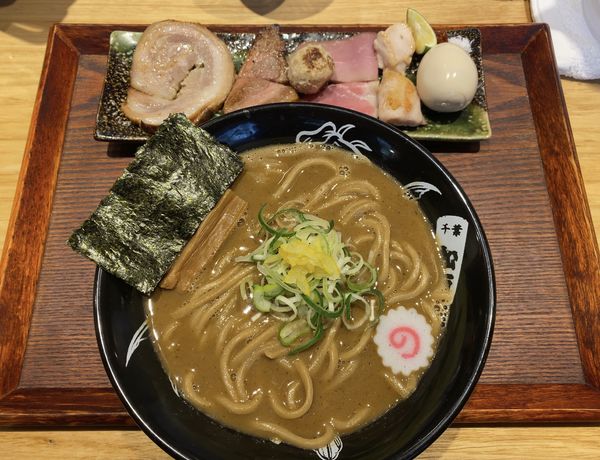 「中華そば（並）＋特選全部トッピング」@中華蕎麦 とみ田の写真