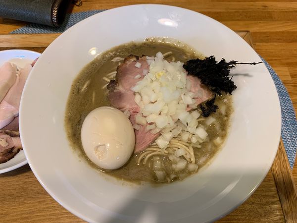 「煮干しと鶏白湯そば」@中華蕎麦 はざまの写真