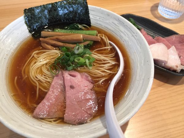 「らぁ麺(醤油)+チャーシュー(ハーフ)」@麺屋 さくら井の写真