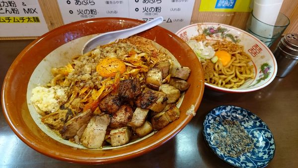 「汁なし+麺増しW+豚増しW+辛味ねぎW+マー油」@自家製麺 まさきの写真