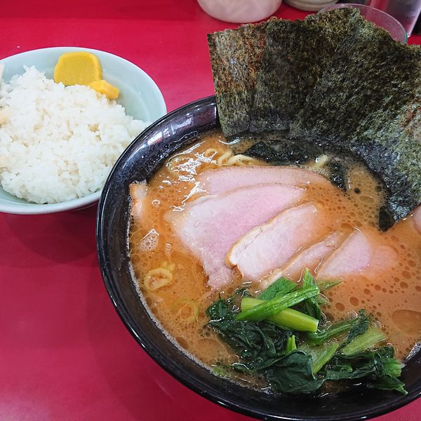 「チャーシューメン(並)920円、ライス100円」@杉田家 千葉祐光店の写真