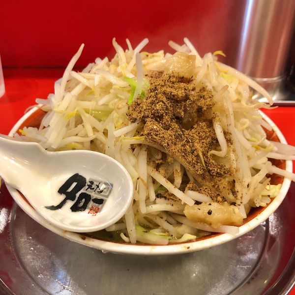 「小ラーメン750円‬﻿ ヤサイアブラ削り節(提供時call)‬﻿」@ラーメンタロー 五反田の陣の写真