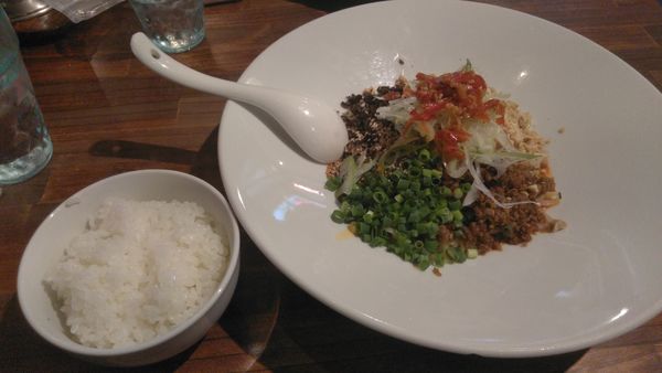 「まぜそば900円くらいと半ライス100円くらい」@麺 AKIBAの写真