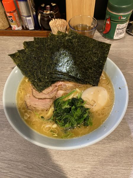 「全部乗せラーメン(濃いめカタメ)」@らーめん ぱったぱたの写真