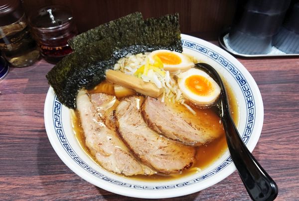 「特製らーめん」@中華そば 新の写真