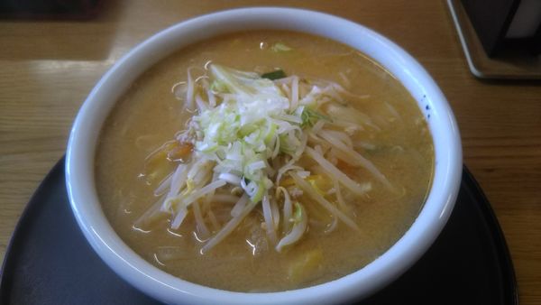 「味噌ラーメン 620円」@鈴木食堂の写真