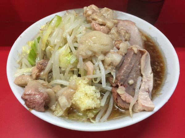 「小ぶた入り」@ラーメン二郎 上野毛店の写真