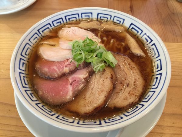 「しょうゆらーめん+ちゃーしゅー」@ねいろ屋の写真