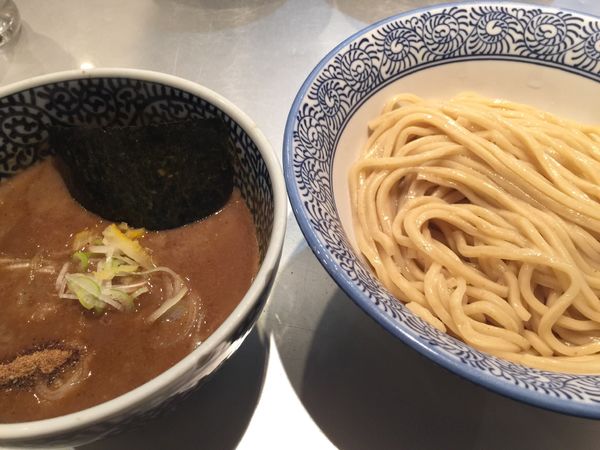 「濃厚魚介つけ麺」@豚骨一燈の写真