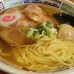 「塩ラーメン＋チャーシュー＋煮卵」@支那そば・横浜タンメン 阿波家の写真