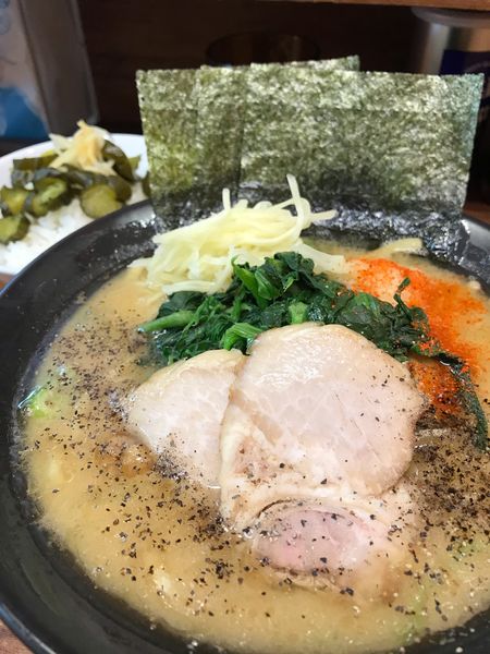「豚骨醤油ラーメン」@横浜家系ラーメン 駒込家の写真
