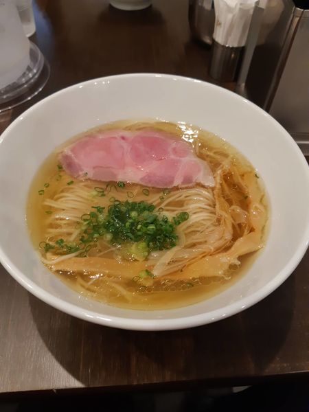 「しおらーめん」@町田汁場 しおらーめん進化 町田駅前店の写真