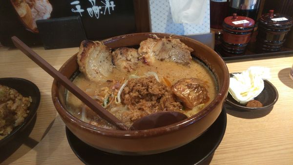 「北海道味噌炙りチャーシュー麺」@蔵出し味噌麺屋 壱正 中川店の写真