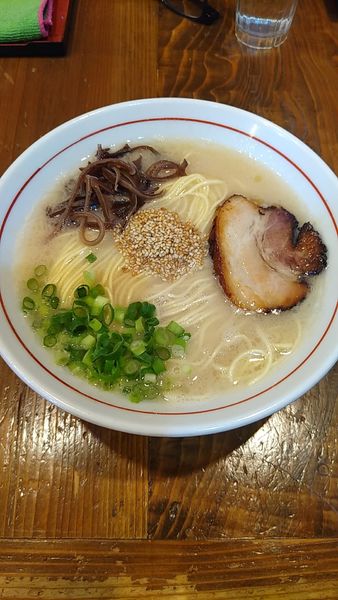 「博多長浜風とんこつらーめん」@麺屋たつみ 喜心 狭山店の写真