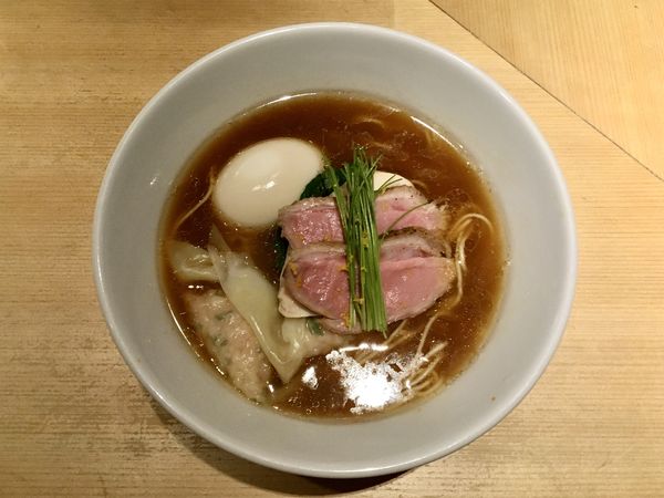 「特製醤油そば ＋ 鶏そぼろごはん」@鶏そば 山もとの写真