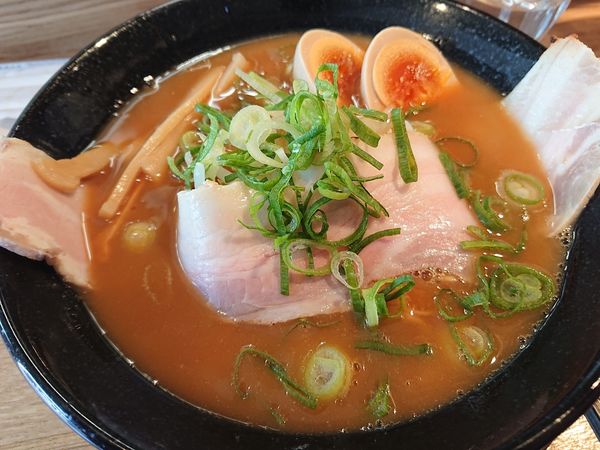 「鶏白湯醤油味玉」@麺屋 しんの写真