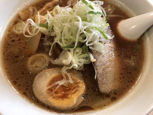 「選べる麺(醤油)と半炒飯セット　980円税抜き」@万豚記 都立大学店の写真