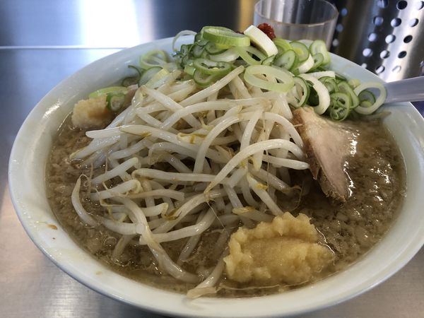 「モヤシラーメン　950円」@ホープ軒 千駄ヶ谷本店の写真