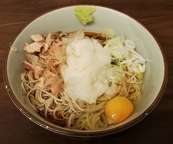 「冷やしおろし蕎麦+サービス生タマゴ」@船堀そば 文殊の写真