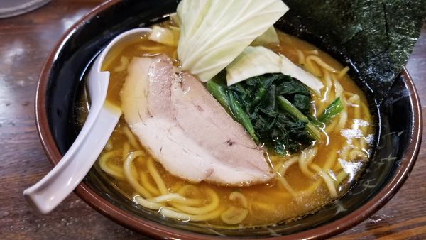 「豚骨醤油らあめん　中　脂多め」@らあめん 寸八 総本店の写真