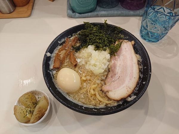 「【限定】背脂煮干しの中華そば」@濃菜麺 井の庄 荻窪店の写真