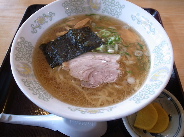 「手打中華…600円」@いさご食堂の写真