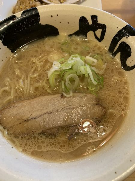 「豚骨醤油半炒飯セット」@ラーメン ちゃん 朝日本店の写真