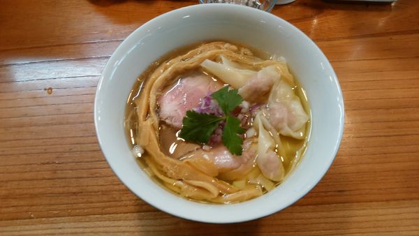 「蛤そば(塩)ワンタン¥1100+替え玉¥120-」@アメノオトの写真