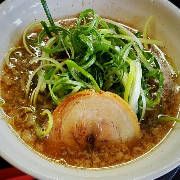 「九条ネギラーメン（和節醤油）７５０円＋唐揚げ２個 ３００円」@麺’s BAR 〆一の写真