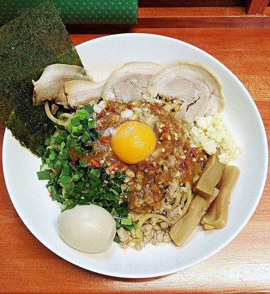 「油そば 全部のせ 1090円」@らーめん・油そば 笑びすの写真