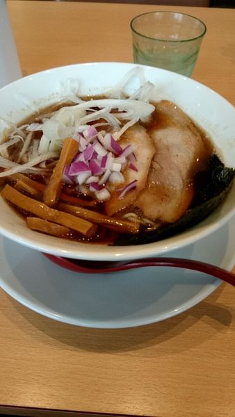 「煮干し醤油ラーメン（８５０円）」@らぁ麺食堂 吉凛の写真