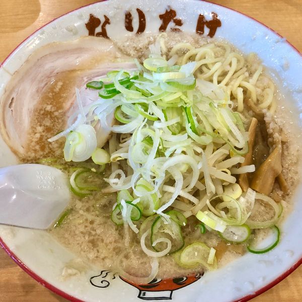 「しょうゆらーめん750円」@こってりらーめん なりたけ 幕張店の写真