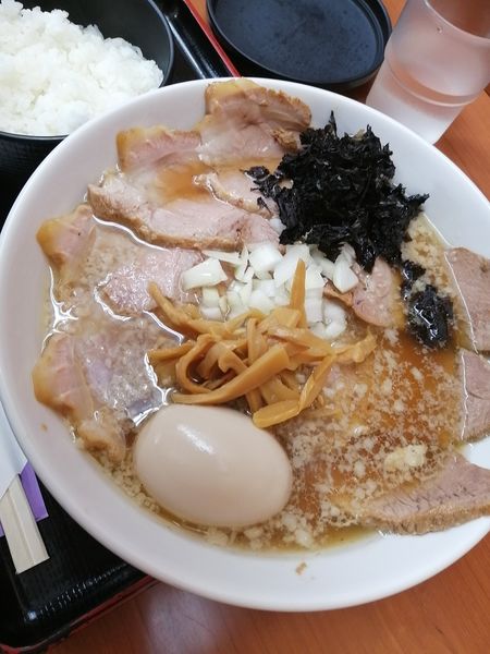 「特製背脂煮干ラーメン」@肉煮干中華そば 鈴木ラーメン店の写真