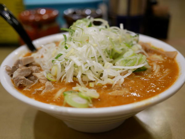 「濃厚ごっつカレーラーメン ごっつ＋薬味多め＋メンマ多め＋辛口」@超ごってり麺 ごっつ 秋葉原店の写真