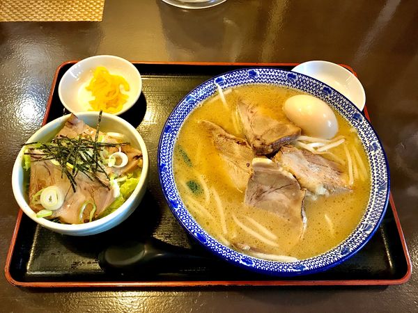 「ベト味噌らーめん+焼豚、味玉　ミニ焼豚丼」@飛騨の匠の写真