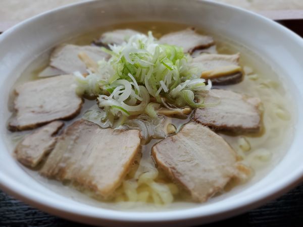 「暴風雨の中　塩チャーシューメン大盛り」@よつくら喜一の写真