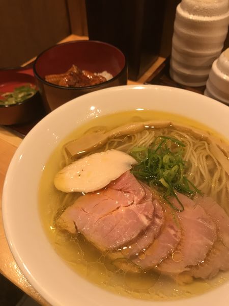 「塩そば 豚チャーシュー  ひつまぶし」@自家製麺 竜葵の写真