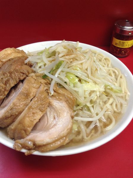 「ラーメン小+豚増し」@ラーメン二郎 西台駅前店の写真