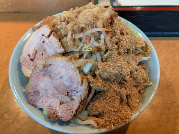 「小ラーメン　魚粉　野菜マシ　脂マシマシ」@立川マシマシ ロイヤルスープの写真