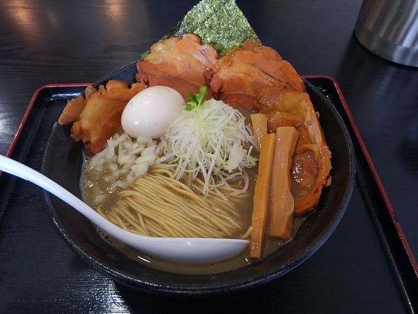 「味玉チャーシュー麺・煮干し濃度濃いめ＋追い煮干し」@煮干しらーめん専門店 麺屋 晴の写真