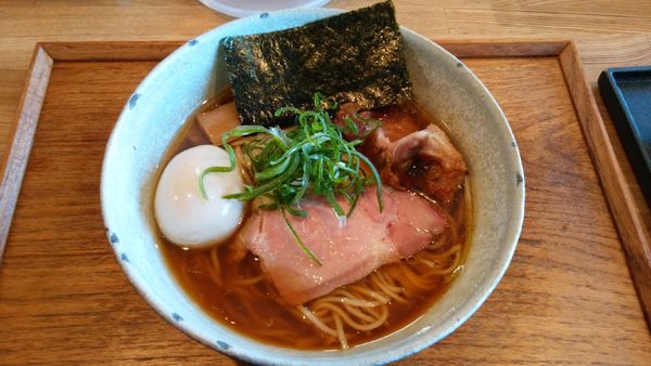 「醤油そば¥800+味玉¥100+餃子３個¥250-」@YOKOKURA STOREHOUSEの写真