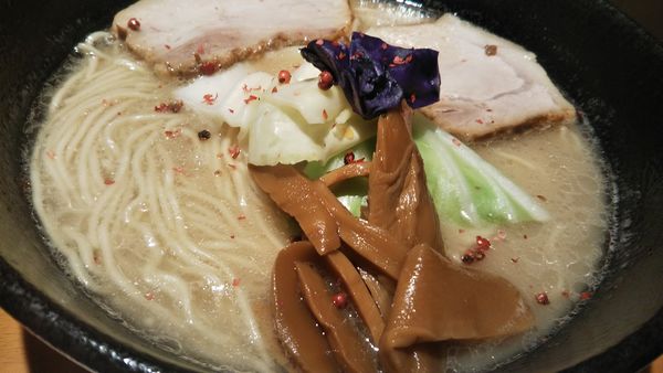 「広島カキのポタージュラーメン（五ノ神製作所、890円）」@むぎくらべの写真