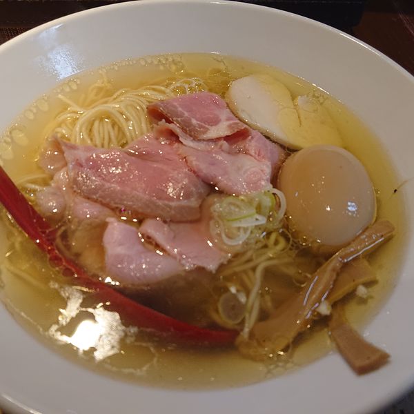 「支那そば(塩)850円、地鶏味玉(90円)」@麺肆 秀膽の写真